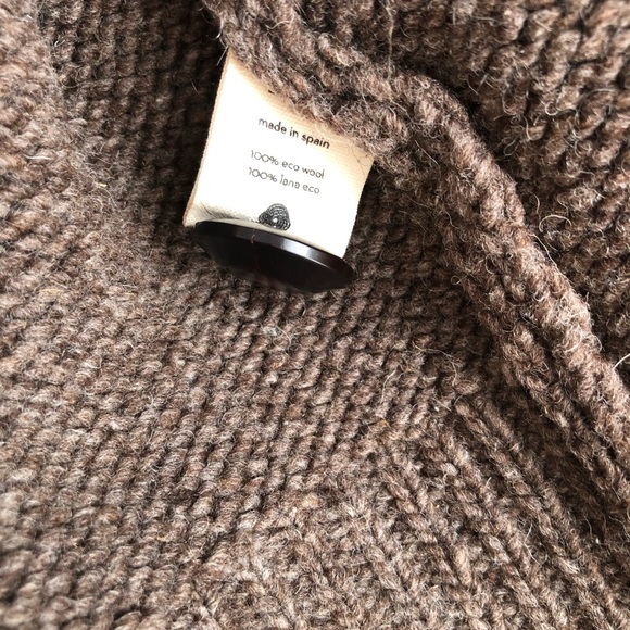 Babaa Sweater - Picture 8 of 11